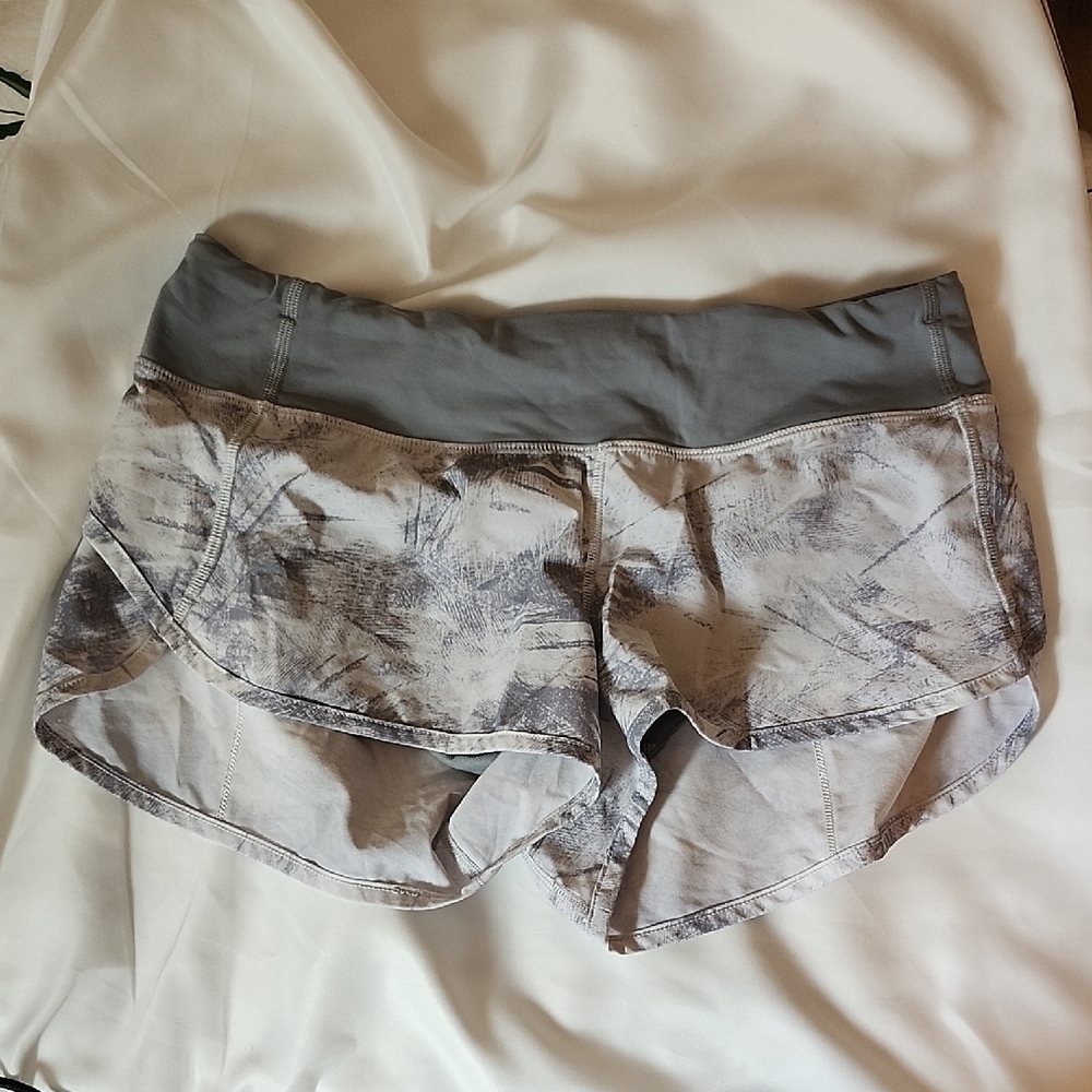 lululemon athletica Gray Patterned Women's Athletic Shorts